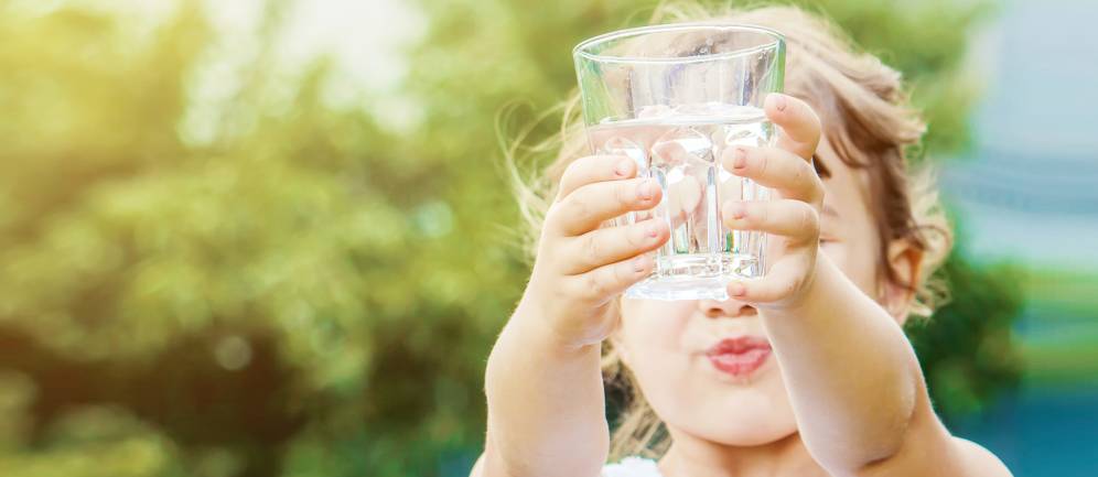 bere acqua con i depuratori acqua domestici di Ecotriveneto